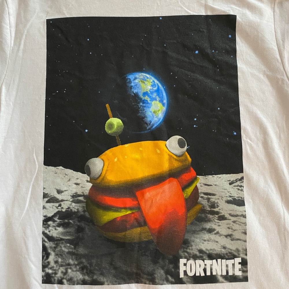 Fortnite Burger in Space tshirt size medium